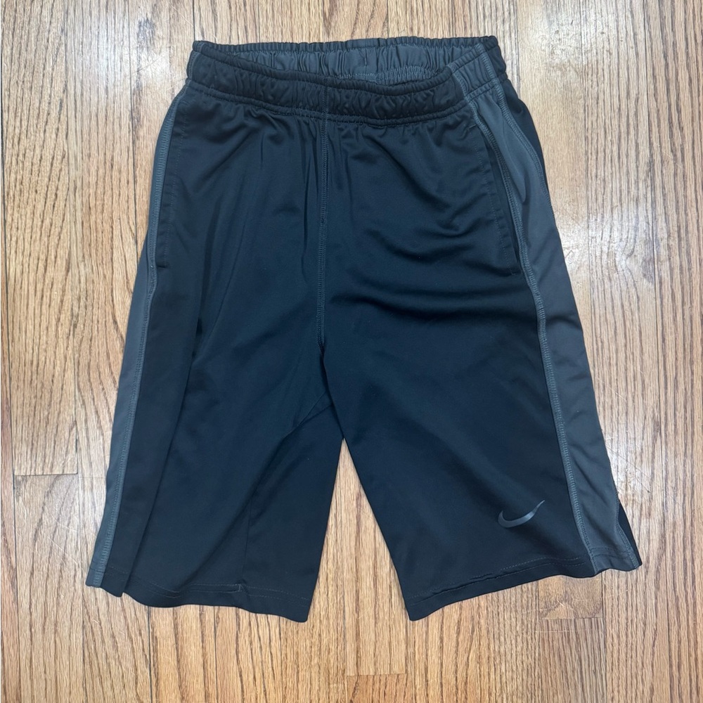 Boys Nike Dri-Fit Black Shorts Medium